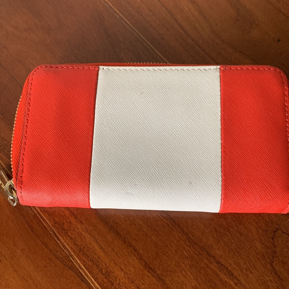Michael Kors Wristlet Orange and Ivory - Picture 5 of 8